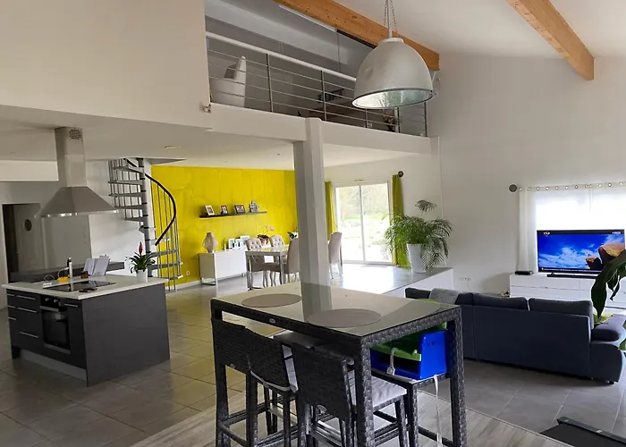 Kaja Сasa de vacaciones Saint-Porchaire